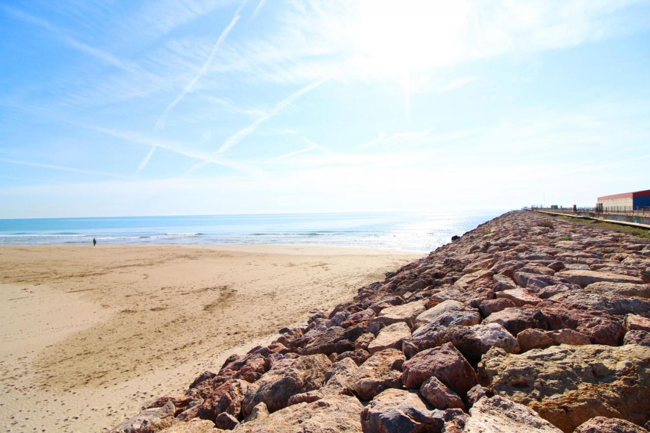 Global Properties, A 200m De La Playa De Apartamento *